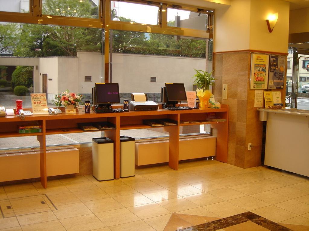 Toyoko Inn Kofu-Eki Minami-Guchi No.1 Exteriör bild